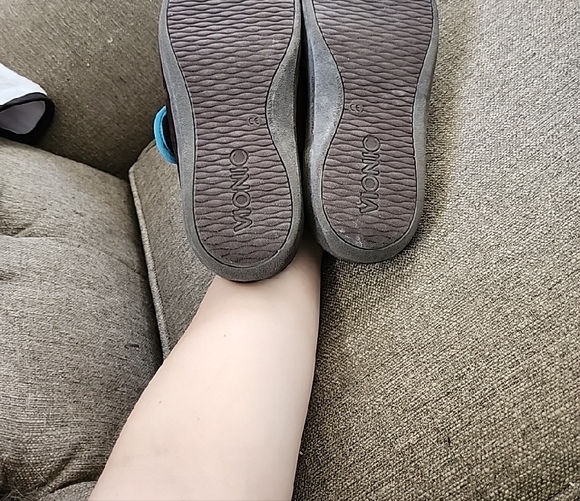 Vionic Brown and Blue Slippers - Picture 4 of 6